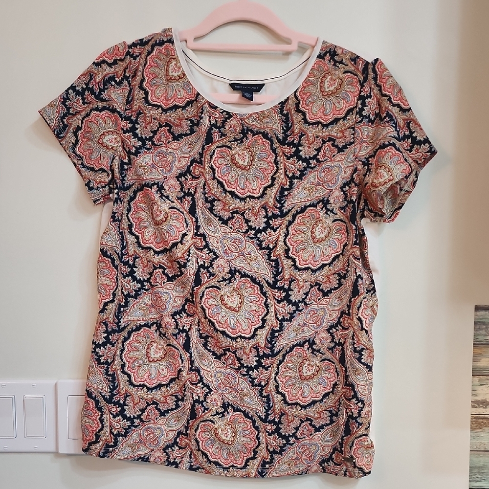 Tommy Hilfiger Paisley Women's Top 🛍